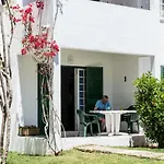 Brisas I & Ii 아파트